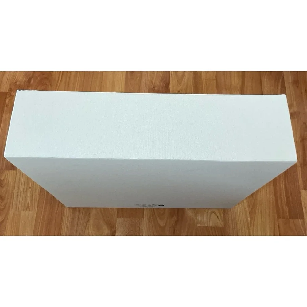Valentino empty box‎